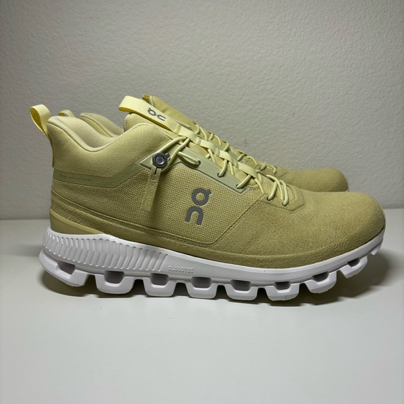 NEW ON Running Cloud Hi Endive Yellow Womens Size 9.5 - Picture 2 of 7